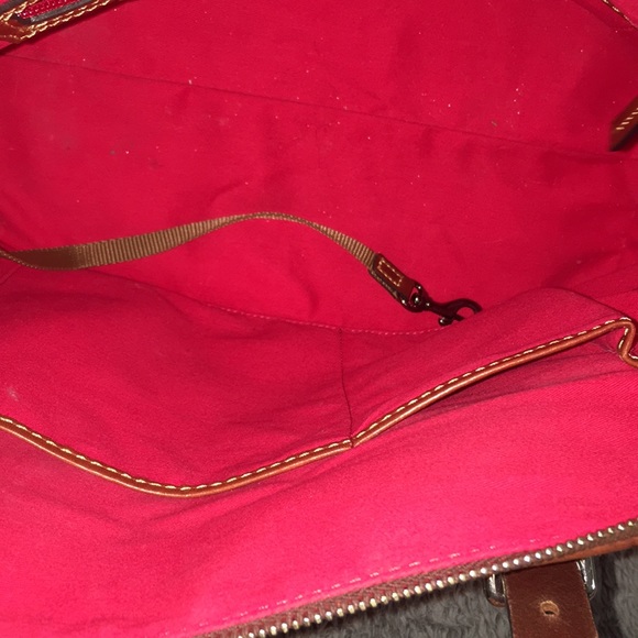 Authentic Dooney Bourke Purse - Picture 5 of 8